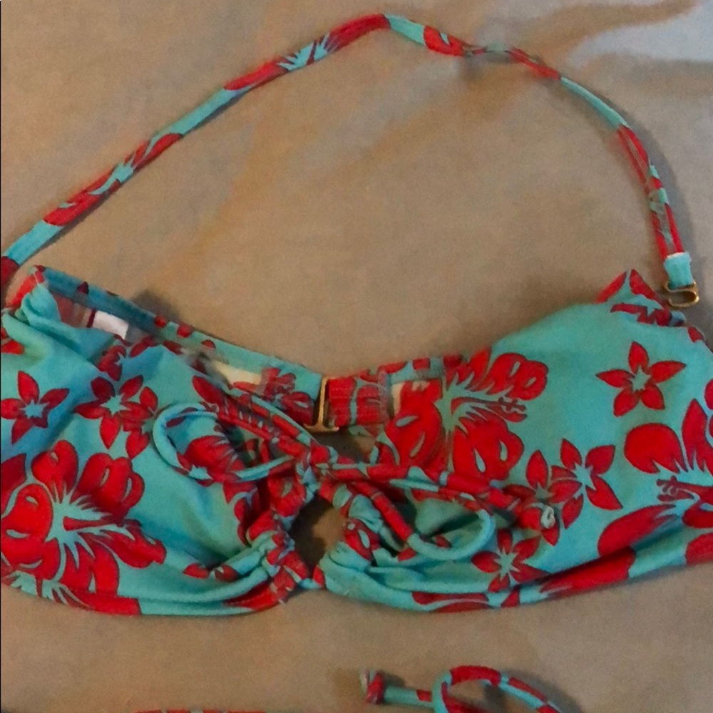 Bikini - Picture 4 of 6